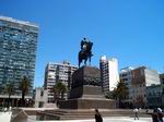 Estatua ecuestre en Montevideo.