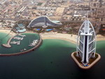 Hoteles y puerto en Dubai. Emiratos Arabes.