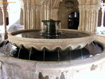 Fuente del claustro del Monasterio de Poblet. Tarragona