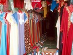 Bazar de trajes femeninos marroquíes