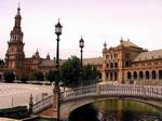 Detalle de un puente de la Plaza de España - Sevilla