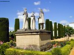 Monumento a los Reyes Católicos y Colón en los jardines del Alcázar