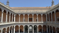 El Alcázar. Patio central.