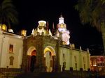 Vista nocturna de Quito.