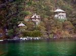 Casas junto al Lago Atitlán.