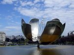 Parque de Buenos Aires con Flor gigante