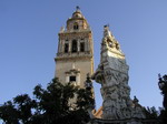 Torre de Santa María y monumento a la Inmaculada