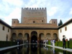 Patio de los Arrayanes y Torre de Comares - Alhambra