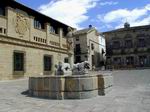 Plaza de los Leones y antiguo mercado - Baeza