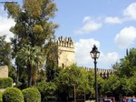 Murallas y torre del Alcázar desde los jardines - Córdoba