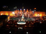 Plaza de la Independencia de Kiev. Vista nocturna. Ucrania.